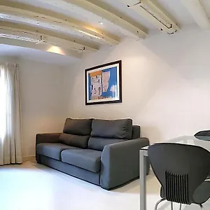 https://classbedroom-gothic-ramblas-apartments.topbarcelonahotels.com